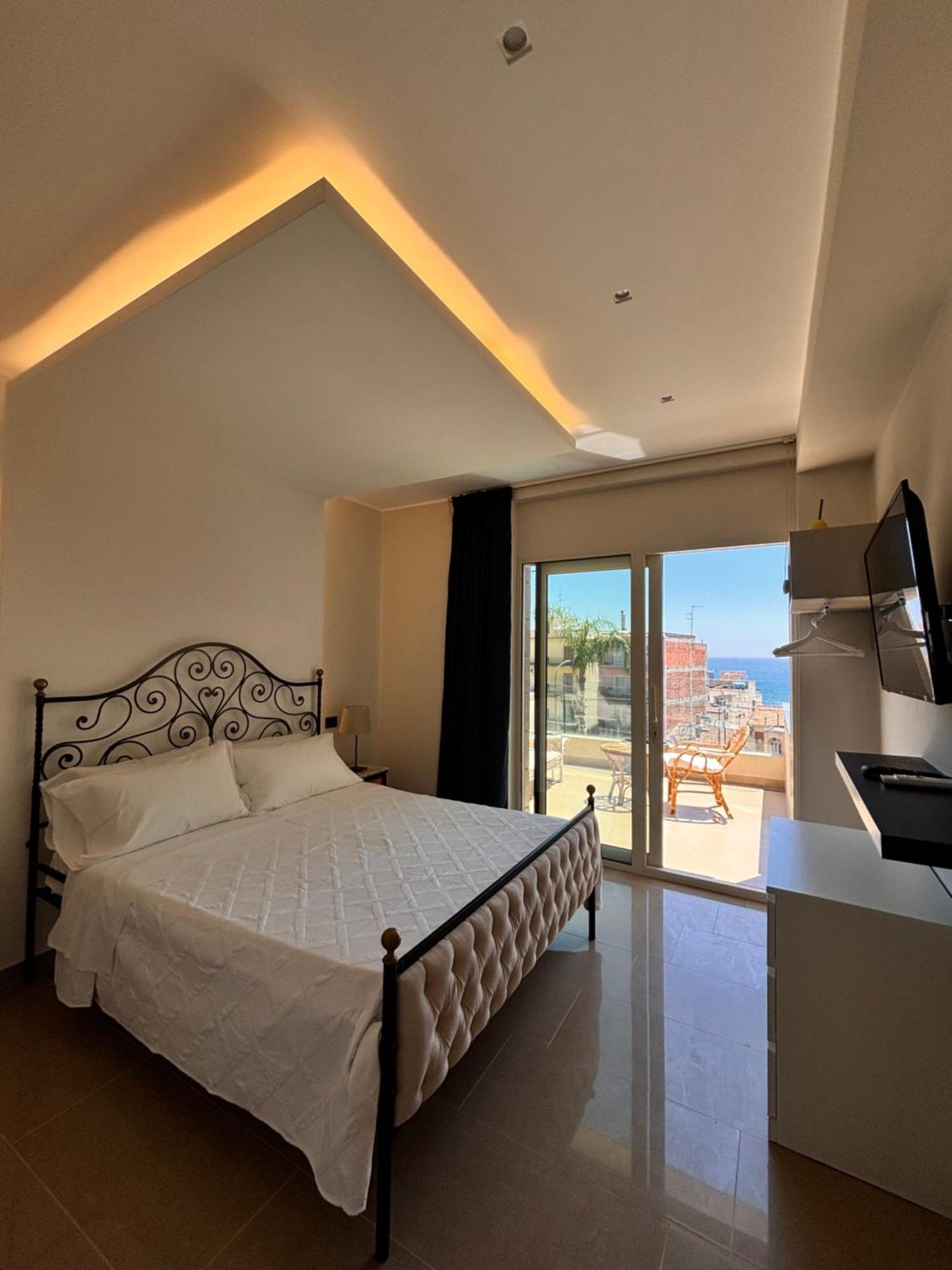 Ig - "Villa Don Antonio" Apartments Giardini Naxos Luaran gambar