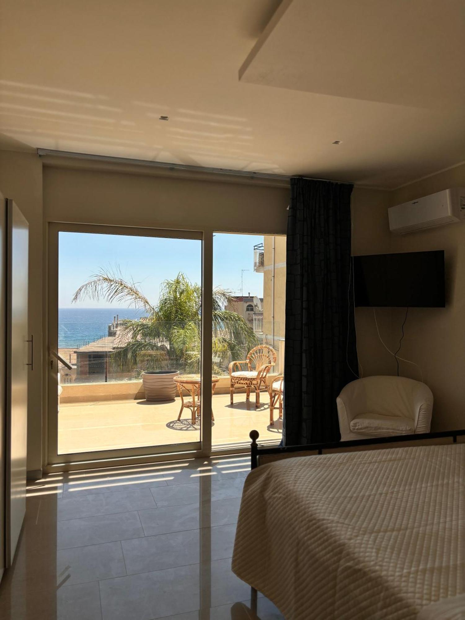 Ig - "Villa Don Antonio" Apartments Giardini Naxos Luaran gambar